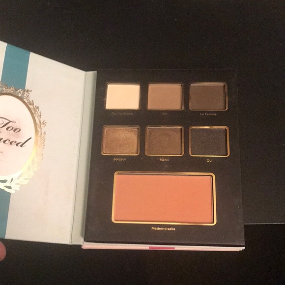 Eyeshadow pallets - Picture 2 of 3